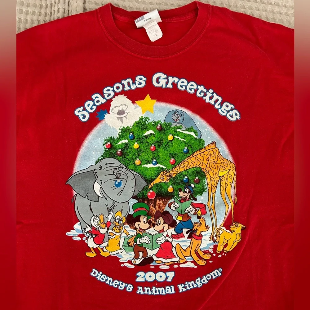 Disney Christmas Holiday TShirt Tee Animal Kingdom 2007 Mickey and Friends‎ Top